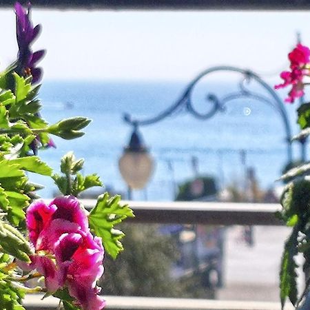 La Collina Dei Ciliegi Bed & Breakfast ซาแลร์โน ภายนอก รูปภาพ